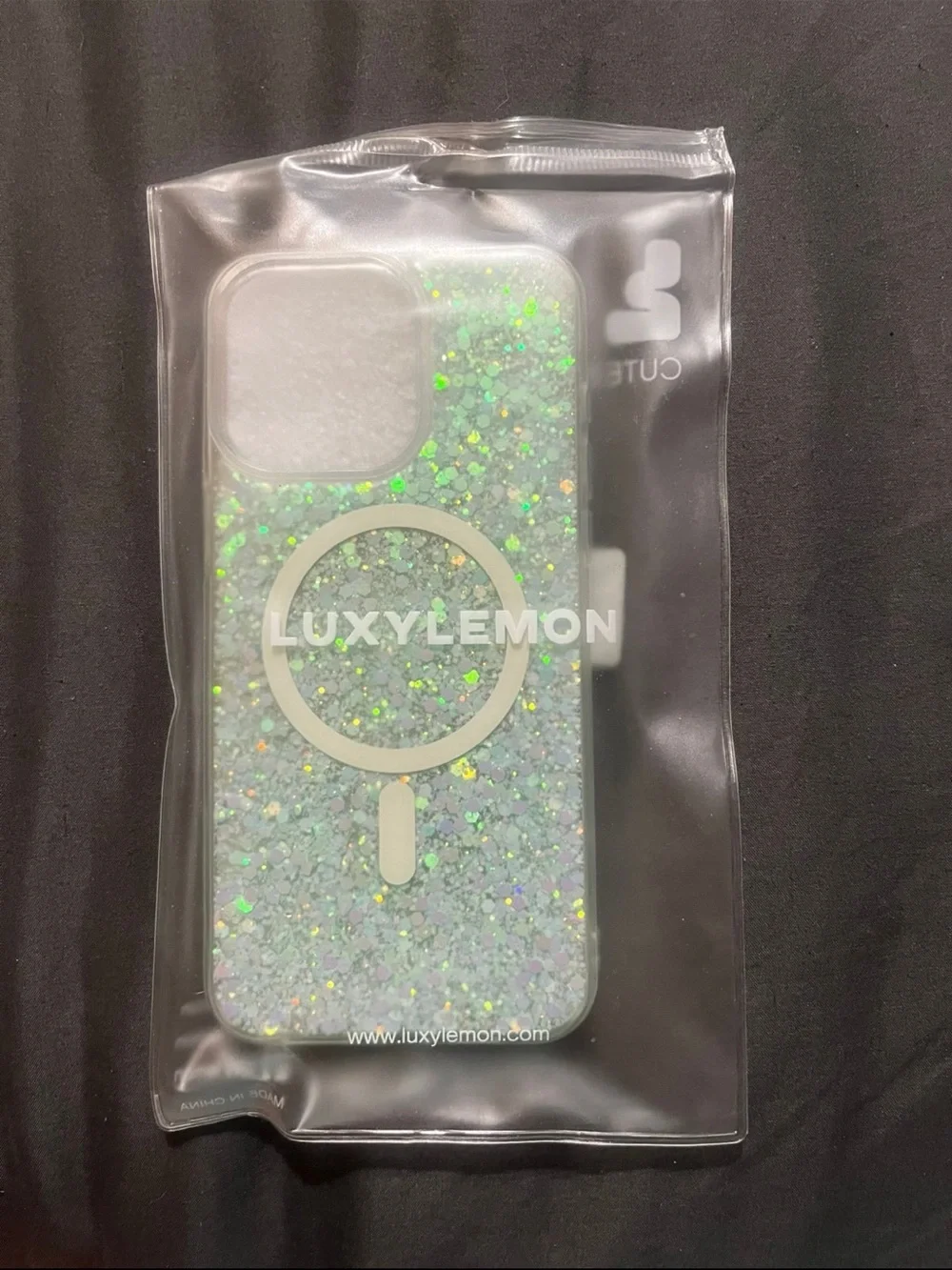 Glitter MagSafe-Compatible Phone Case in Iridescent Green for IPhone 15 Pro Max